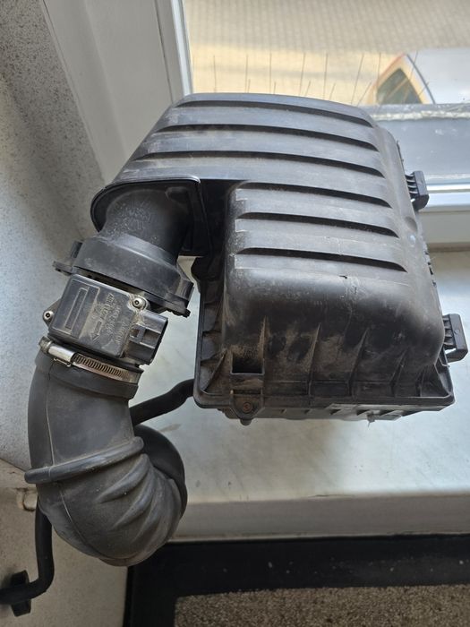 Obudowa filtra powietrza z przepływomierzem Sharan Alahambra