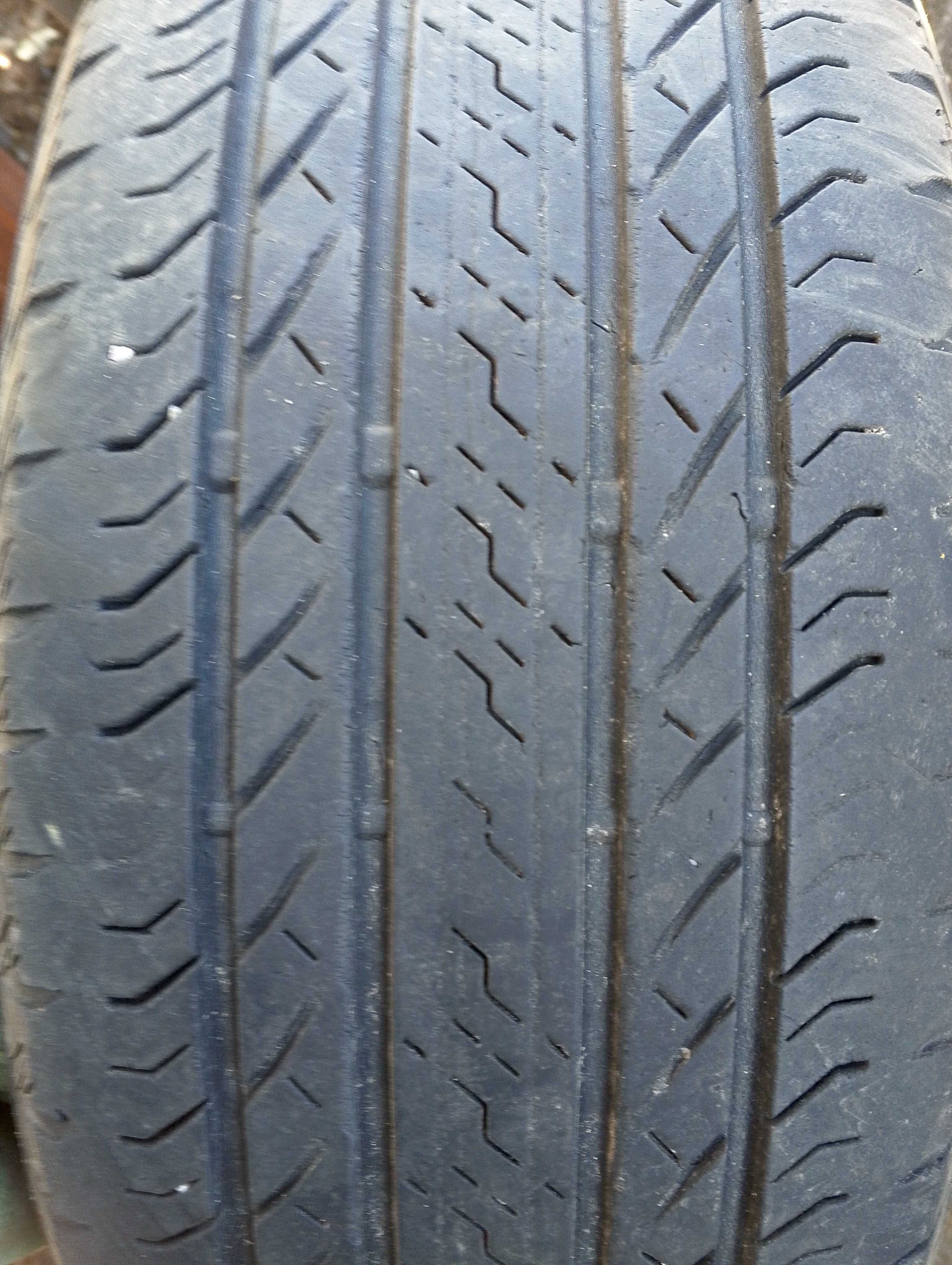 Продам пару летней резины Bridgestone 225/60 R17