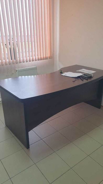 продам стіл офісний