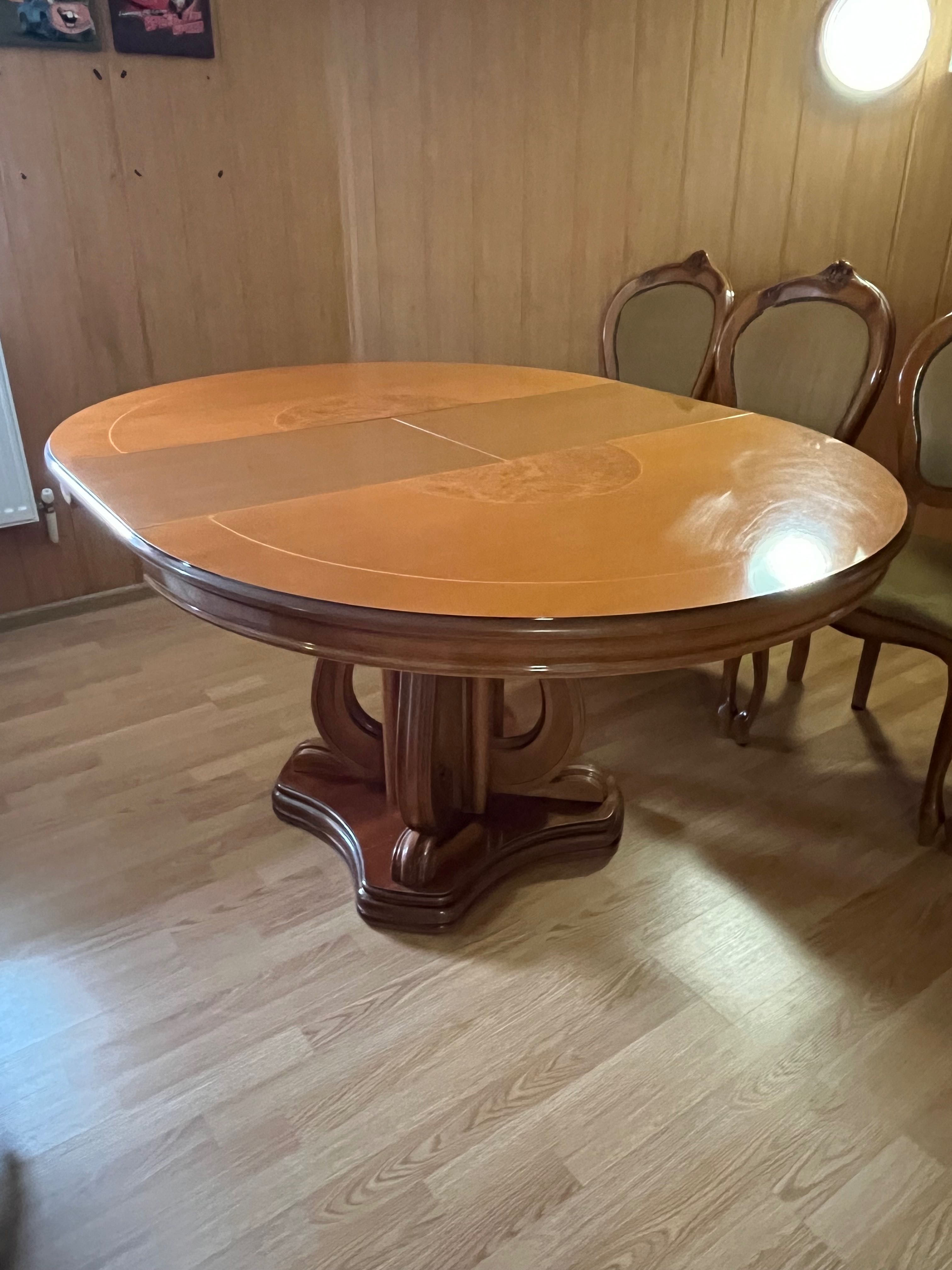 Продам стіл кухонний італьйського виробництва