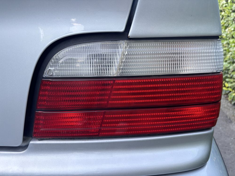 Lampy tyl e36 coupe cabrio oryginal z wada
