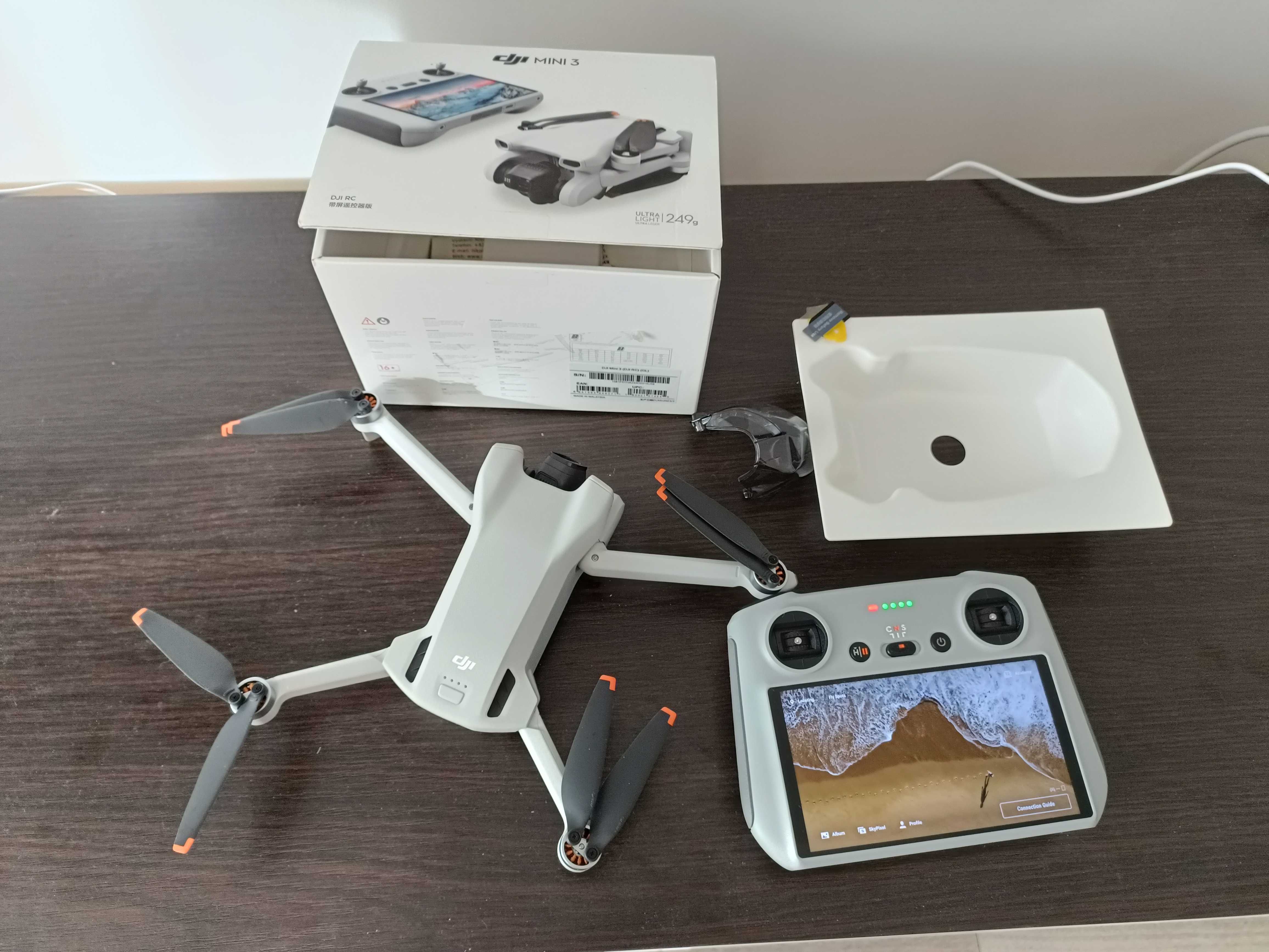 Квадрокоптер DJI Mini 3