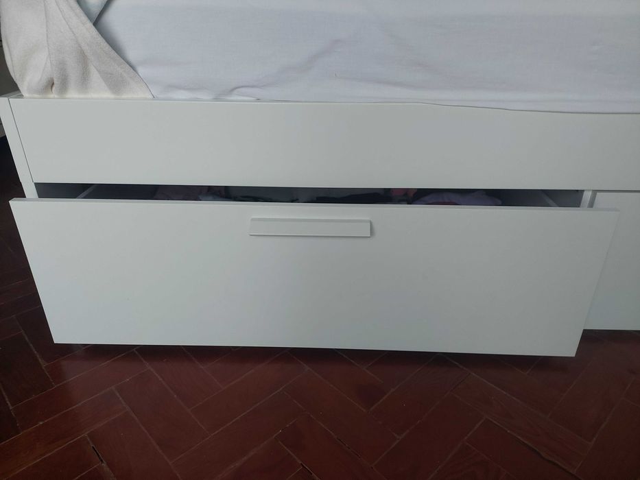 Cama BRIMNES - Estrutura cama c/arrumação, branco, 140x200 cm