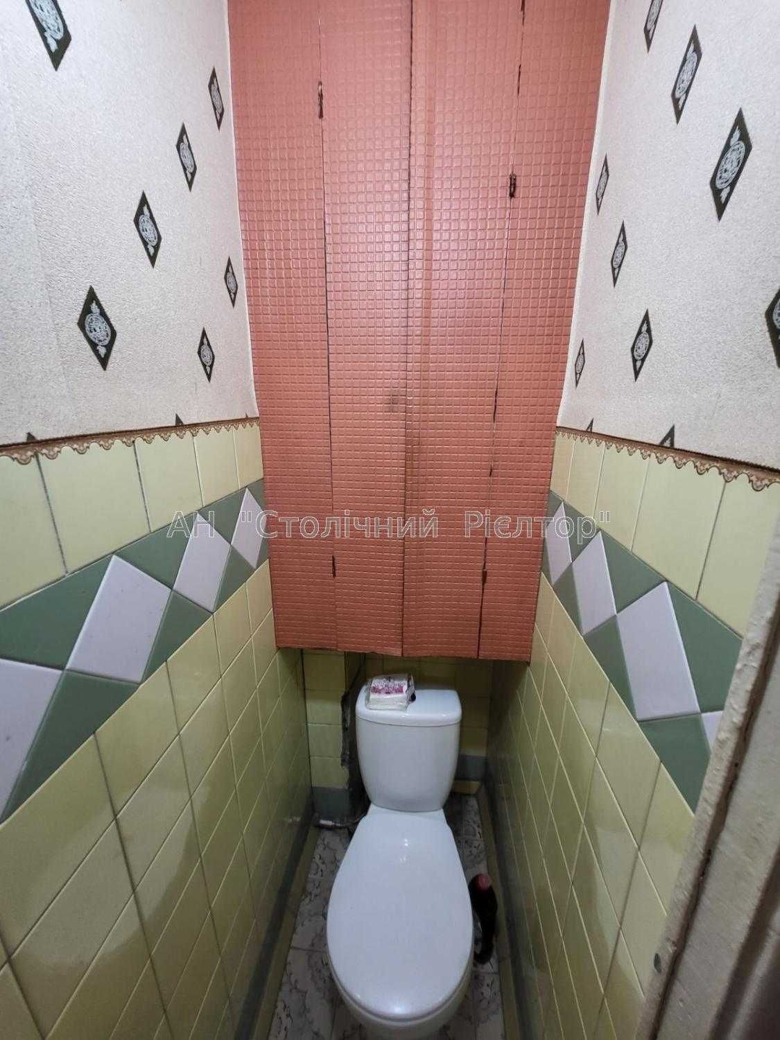 Продаж 2-кімнатної квартири, вул.В.Черчилля, біля м.Дарниця.