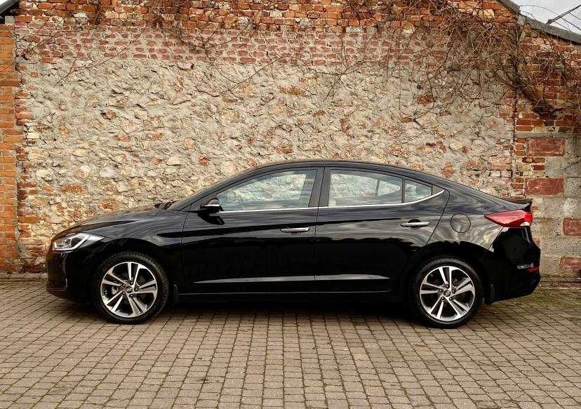 Hyundai Elantra 2017 року