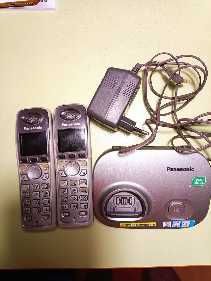 Радіотелефон Panasonic kx tg8011 з двома трубками