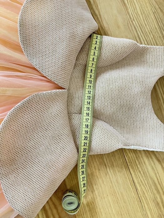 Сукня на свято для дівчинки 1,5 року