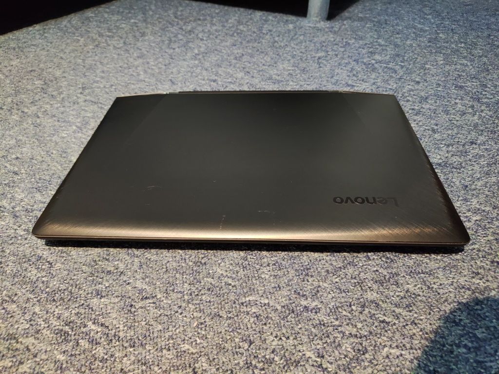 Laptop Lenovo Y700 AMD FX/8GB/Radeon R9 /SSD/15.6/HDMI