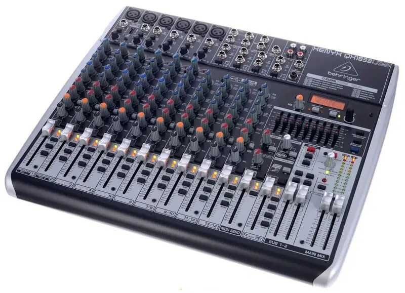 Микшерный пульт Behringer Xenyx QX1832USB