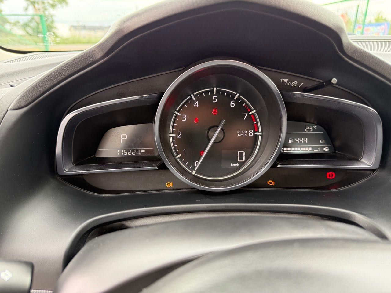Продам авто Mazda 3 1.5 SkyActiv-G AT Touring -S пробіг 115т. 12500у.е