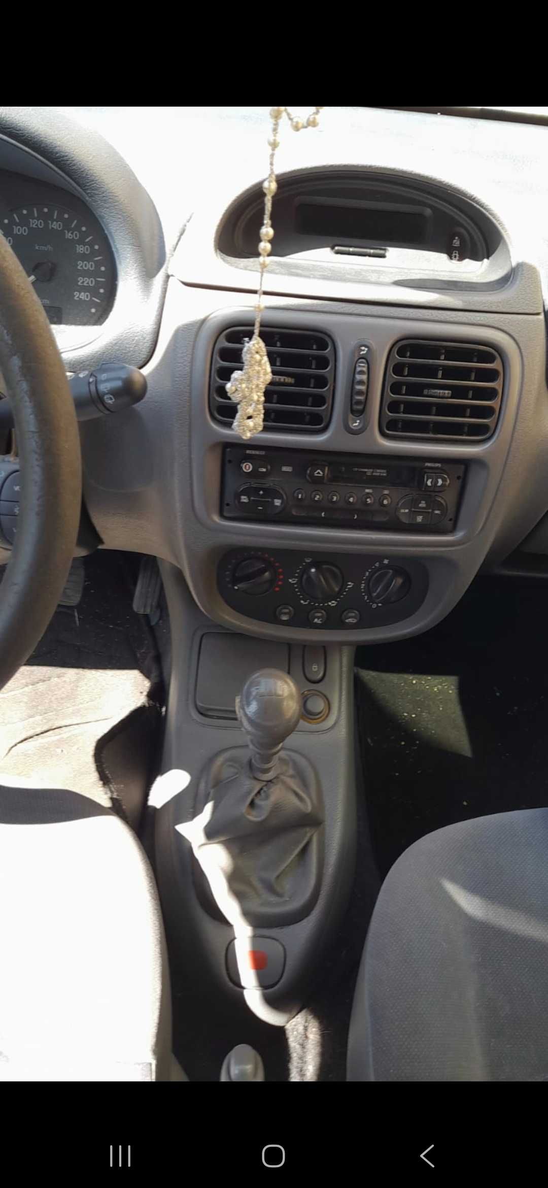 Renault  clio 1.2 gasolina