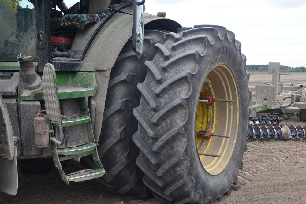 Трактор колісний John Deere 8295R