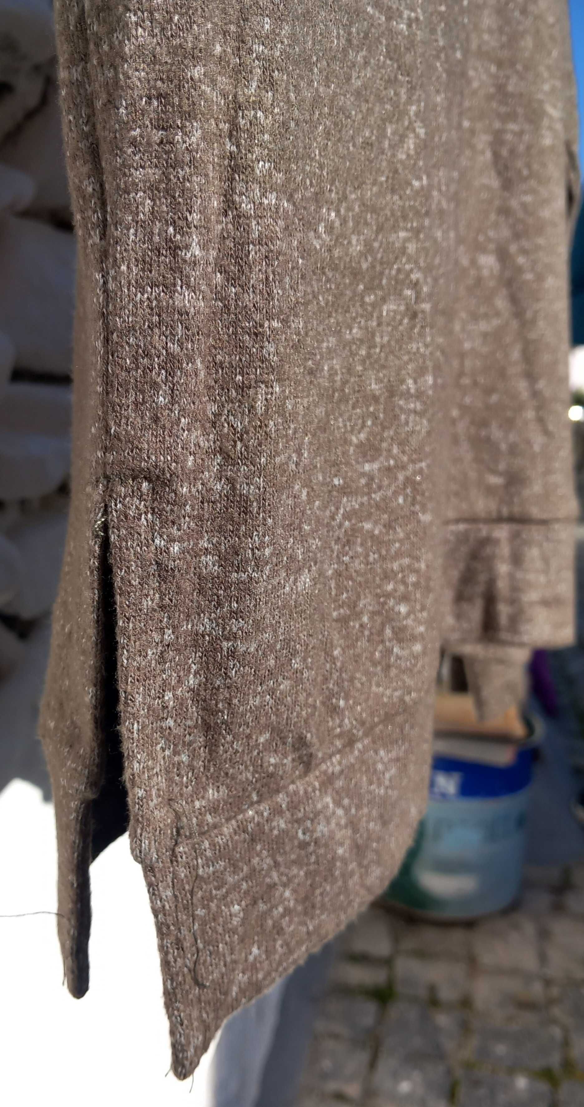 Blusa com detalhe na gola
