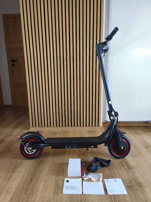 NOWA Hulajnoga Elektryczna 350W 31 km/h koła 8,5" 42V