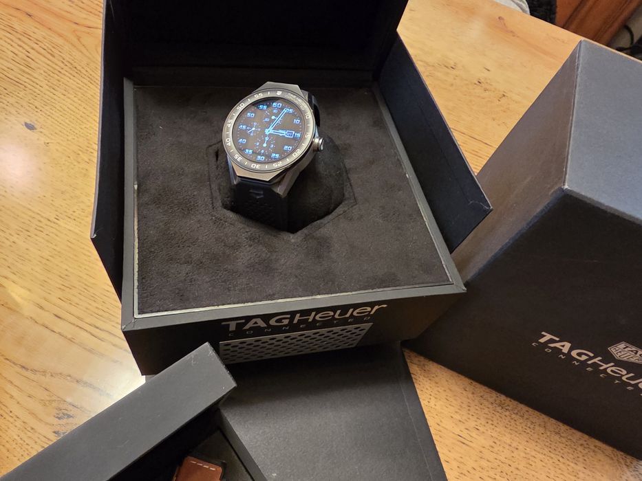 TAG HEUER Connected