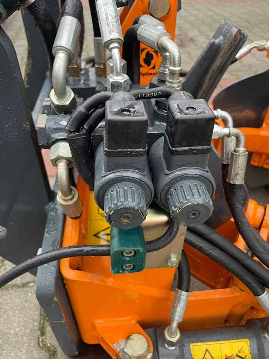 Przesadzarka do drzew firmy Optimal 350