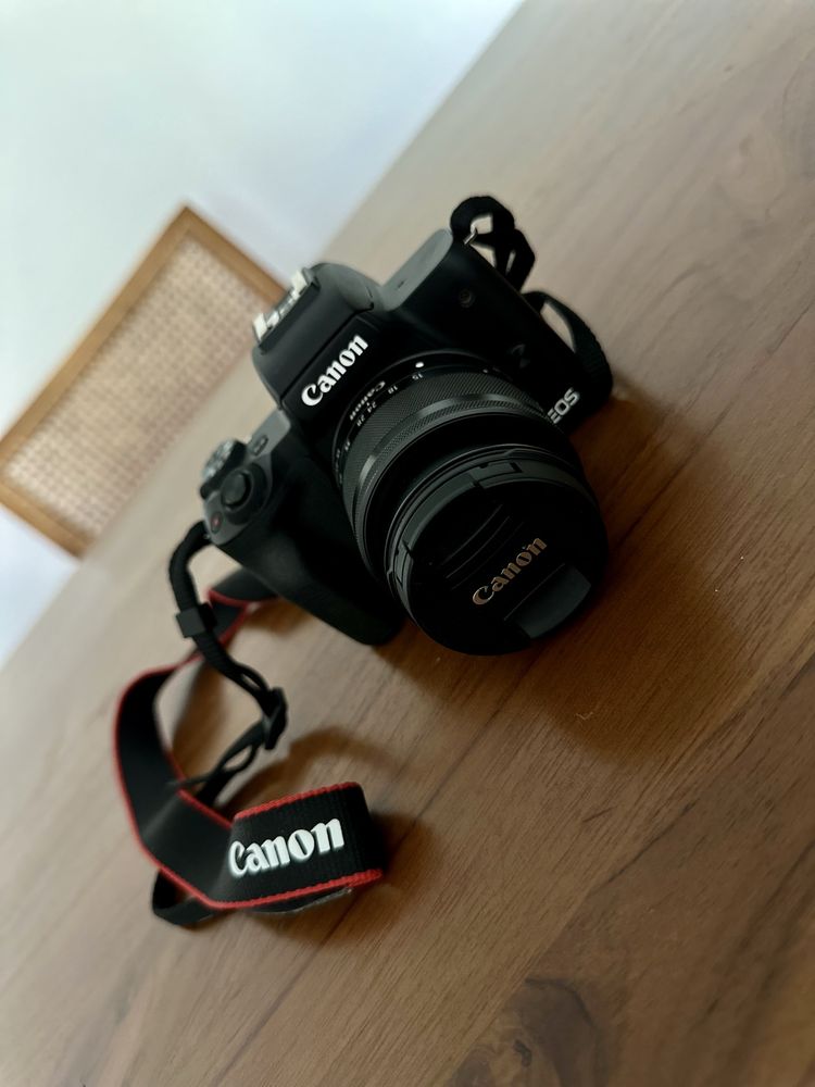 Câmara Canon EOS M50 mark II