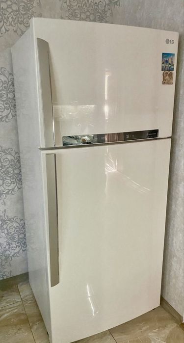 Холодильник LG в отличном состоянии