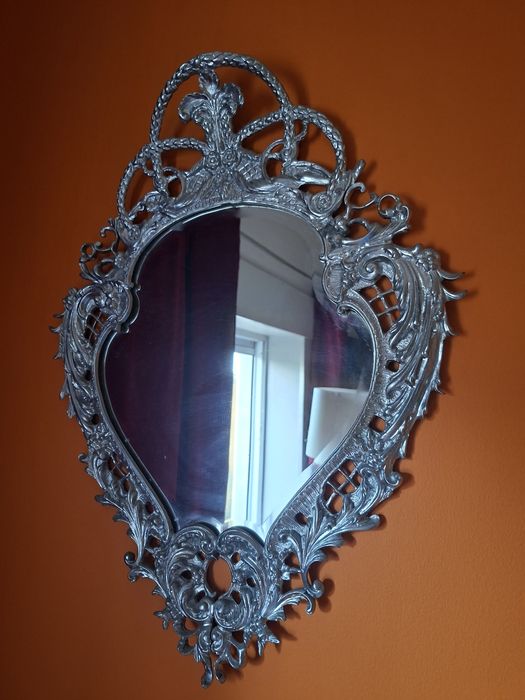 vendo conjunto de 4 espelhos em latao e pintados em cinza.