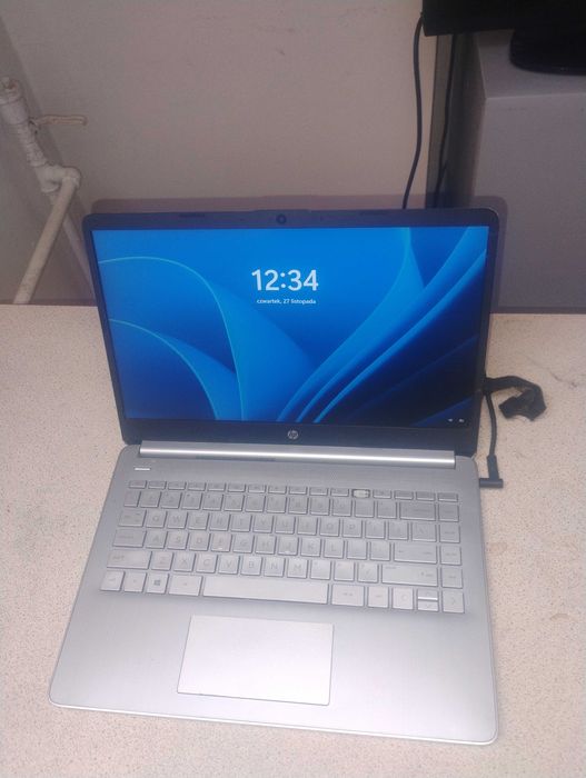 Laptop hp 256 GB, 3.0 GHz -4.1 GHz