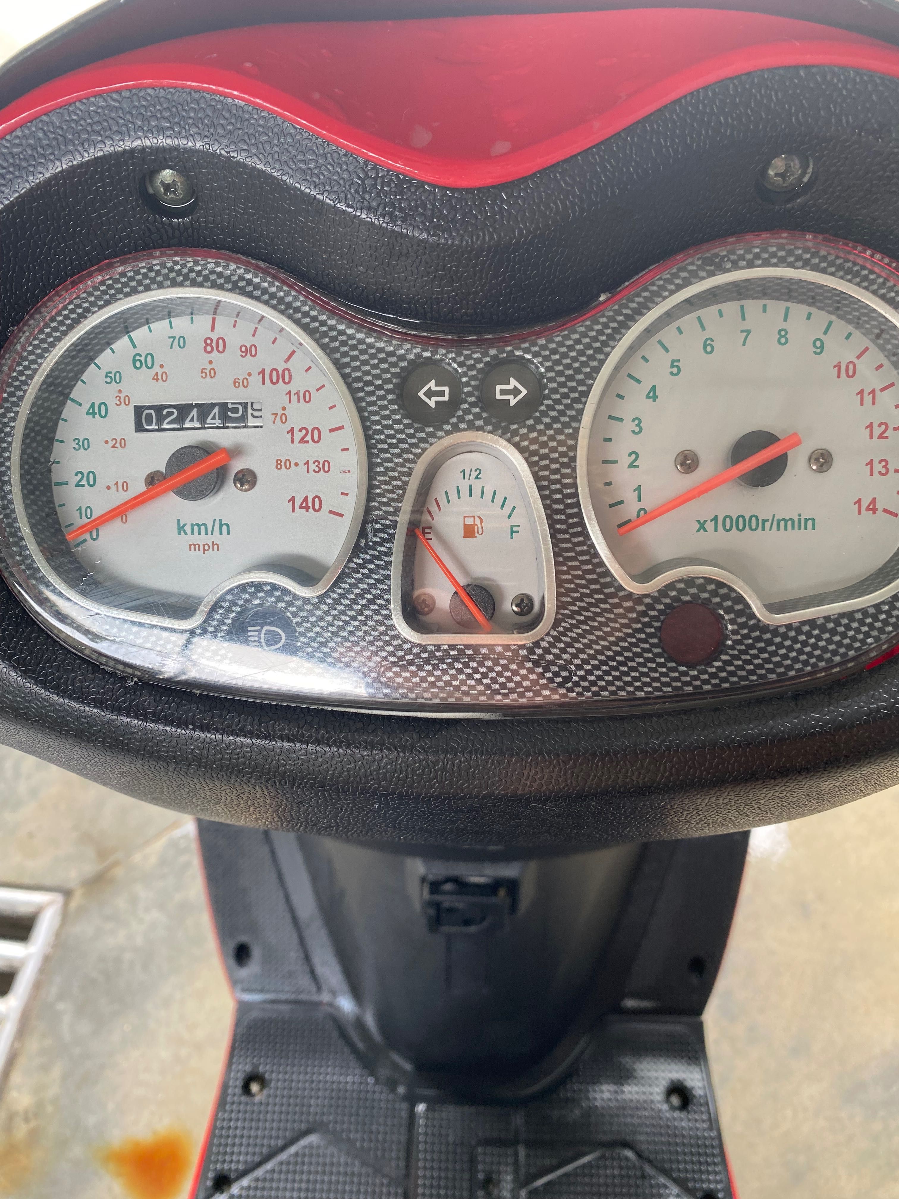 Скутер Spark 150 SP-17r