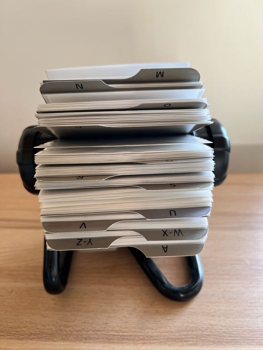 Wizytownik obrotowy na biurko SIGMA