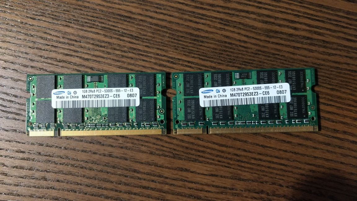 2 Memórias RAM Portátil 1GB PC2-5300S (DDR2 667 MHz)