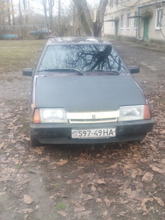 Продам ваз 2108 находу есть нюансы правая сторона царапана