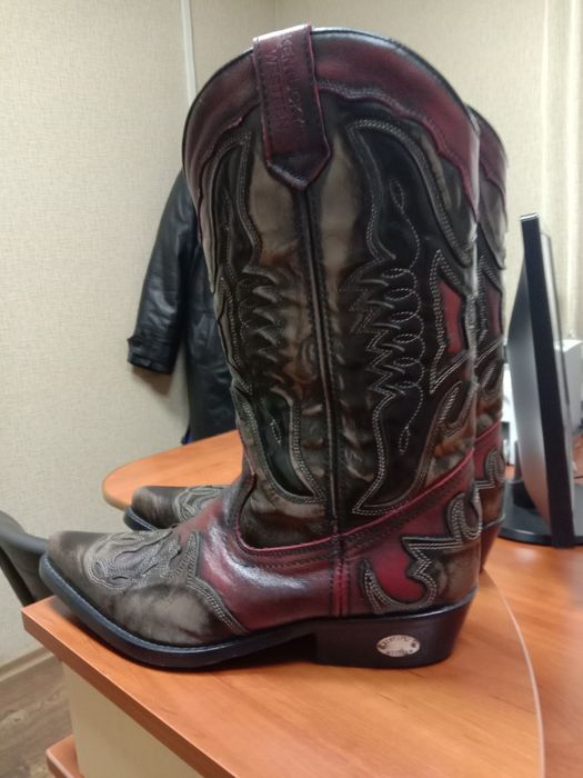 Ковбойские сапоги 42- размер