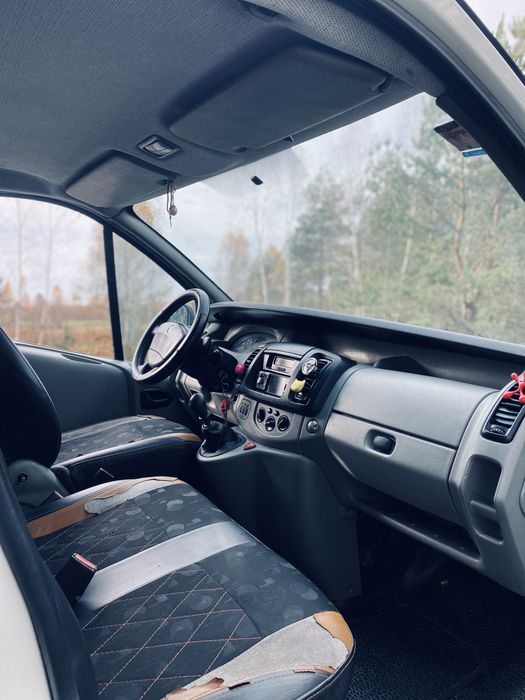 Продам автомобіль рено трафік 100