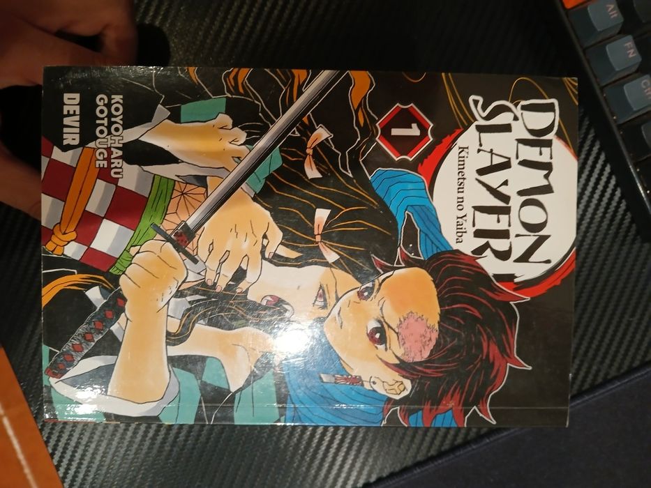 Mangás demon slayer, volumes 1, 2, 3 e 5