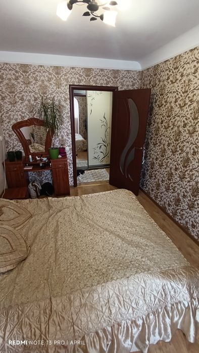 Трикімнатна квартира з ремонтом, центр