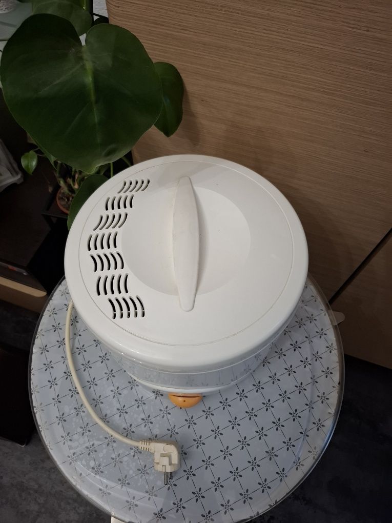 Frytkownica Tefal w bardzo dobrym stanie , polecamMaxi classik 1250g