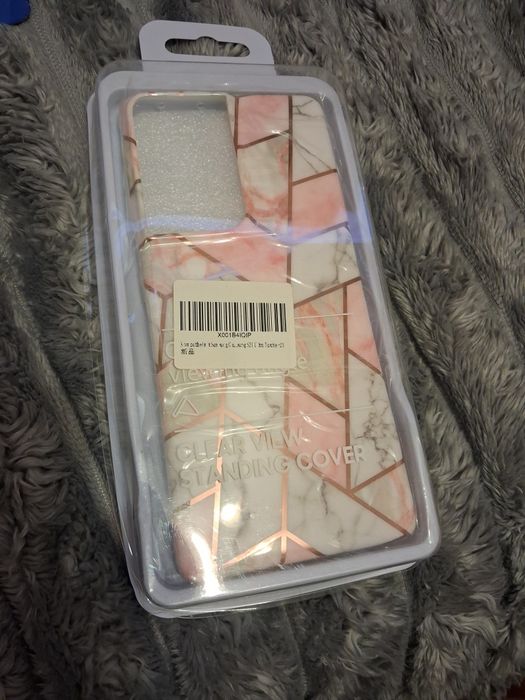 Продам, чехол на Samsung S21