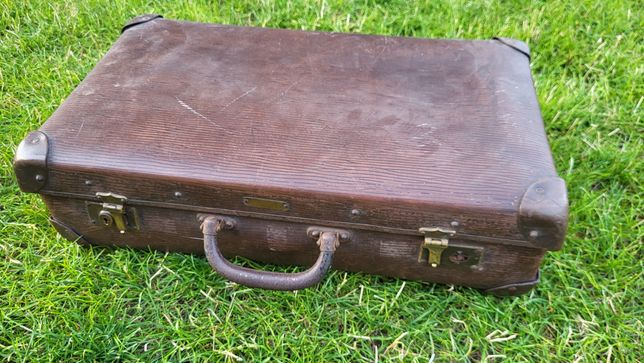 Stara walizka antyk