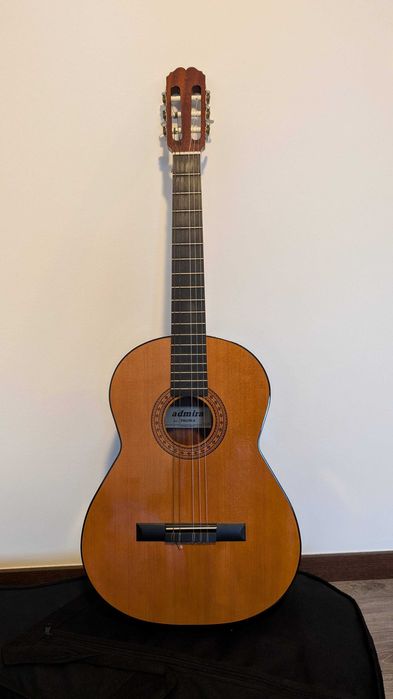 Guitarra Clássica Admira + Capa Rígida