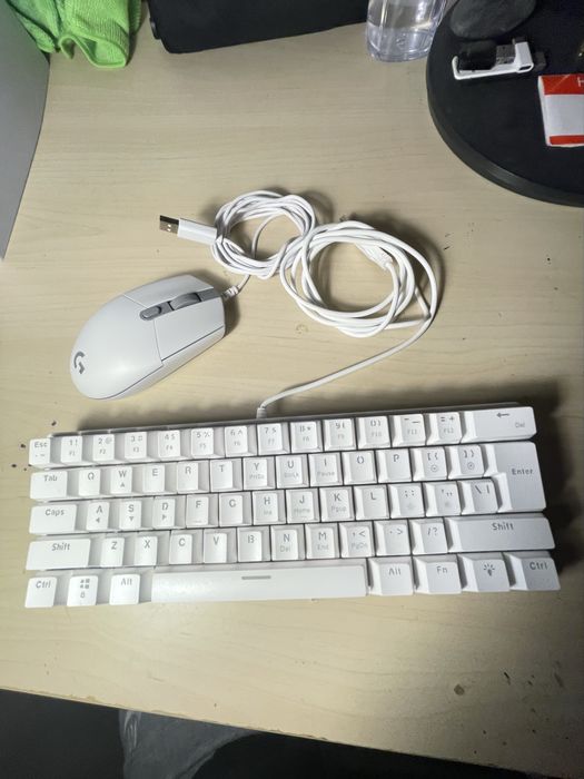 Teclado Mecânico Mars gaming e Rato Gaming Logitech