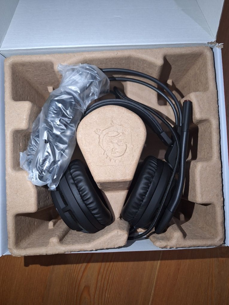 MSI DS502 gaming headset