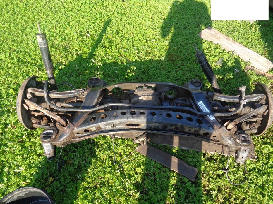 Балка мерседес 124 підвіска ричаги ступиця цапфа полуось редуктор