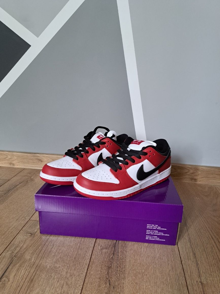 Nike SB Dunk Low Chicago