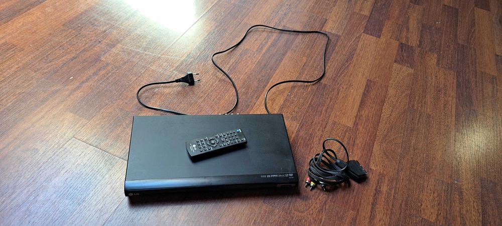 DVD/CD odtwarzacz LG