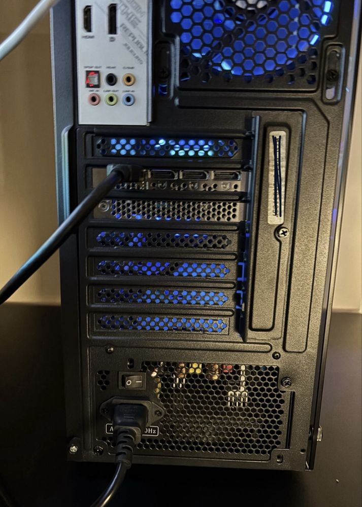 PC GAMING (+ monitor, rato, teclado e microfone)