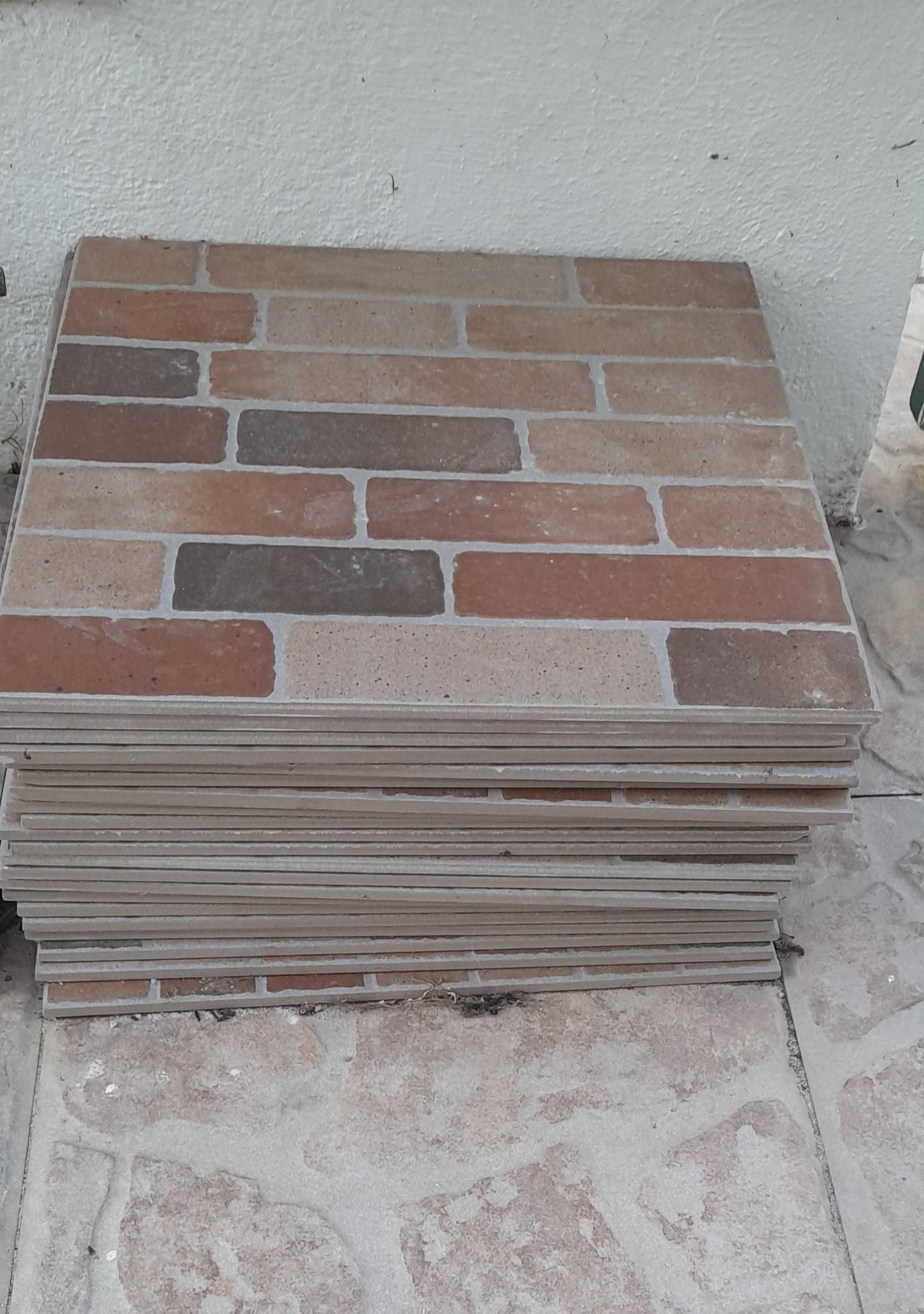 Mosaico estilo brick colorido 33x33cm - Lote 21 unidades