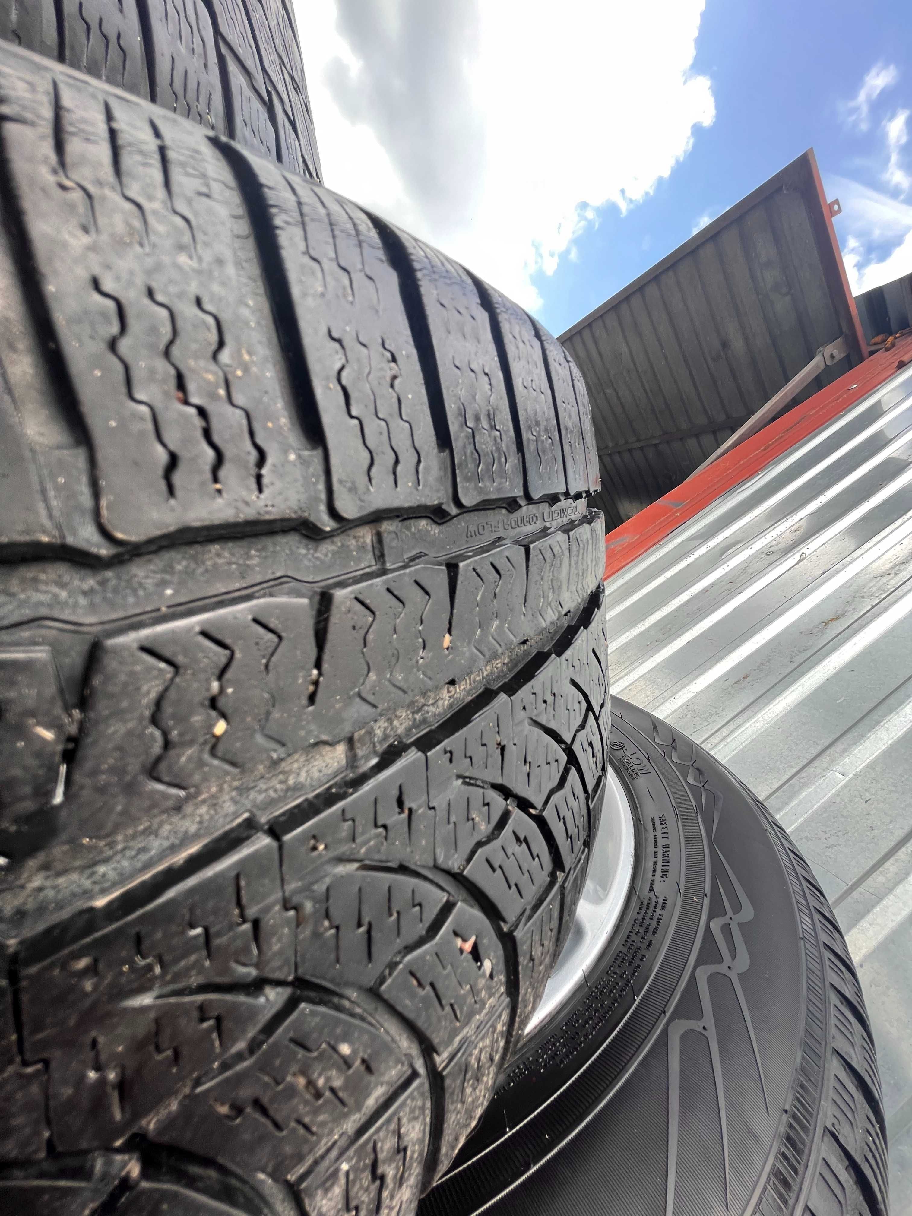 Ford Kuga Escape Mk2 FL Koła 235/55 R17 Oryginalne TPMS