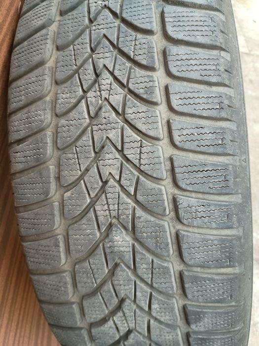Opony Dunlop 215/55/R18 zimowe 16 rok