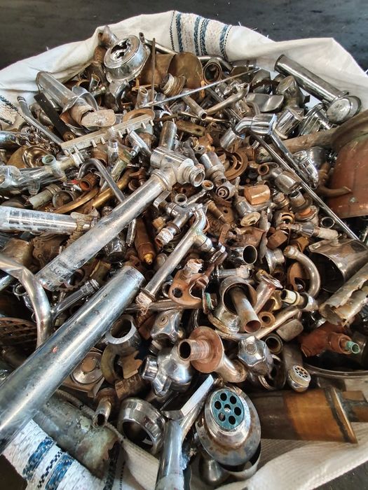 Recolho e compro todo tipo de sucatas