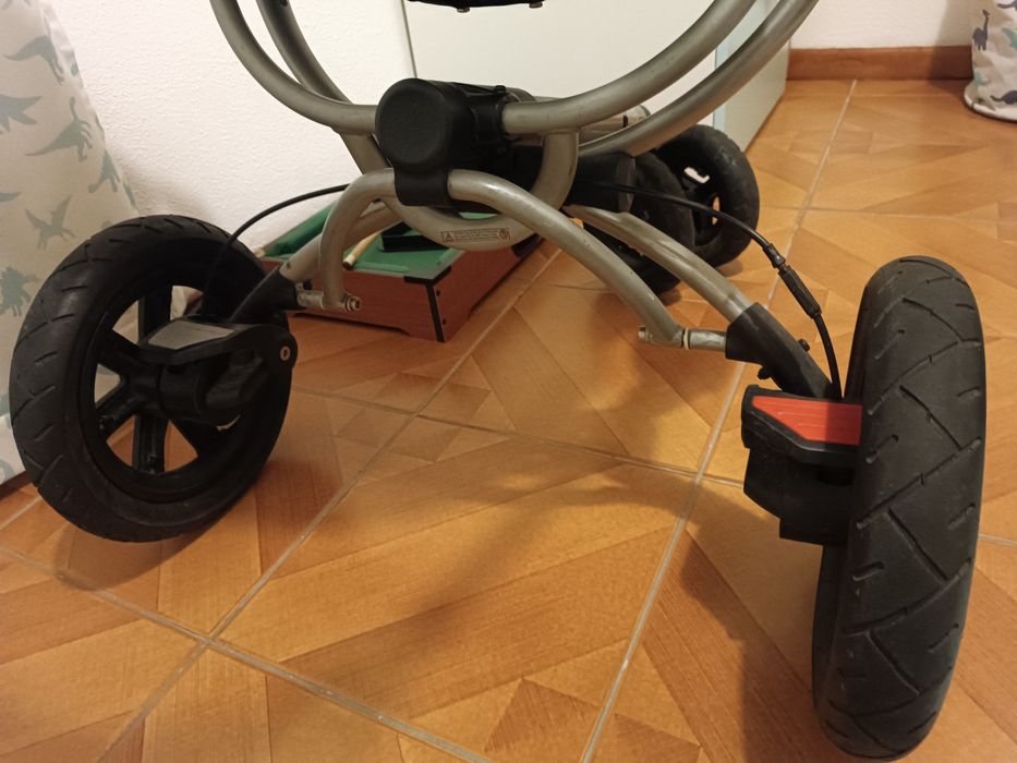 Carro de bebe usado da quinny