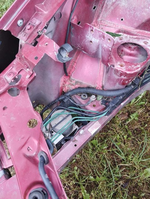 Запчастини  рено  сценік 1