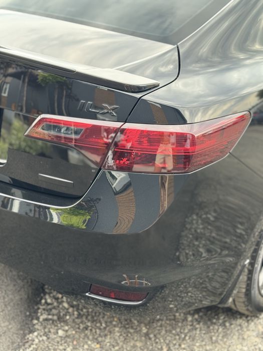 Acura ILX  hybrid 2012