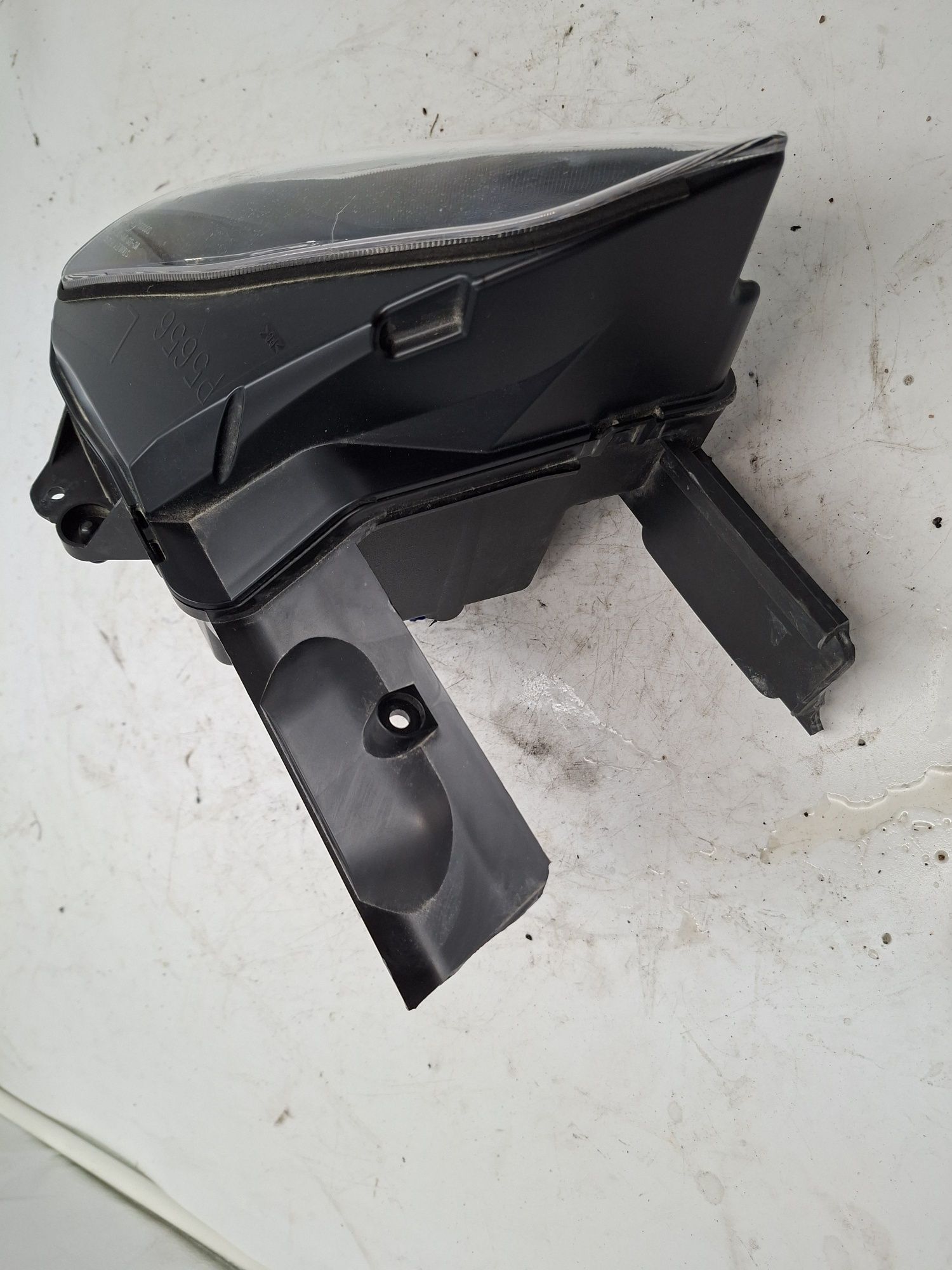 Yamaha r6 rj11 lampa lewa przednia